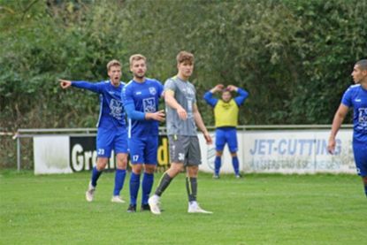 Viel Lob für Coach Möller von Jan Matti Seidel (PTSV, im grauen Trikot).