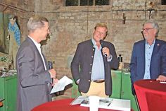 NDR- Kulturmoderator Michael Schreiber, Graf von Reventlou, Journalist Konrad Bockemöhl (v.l.).