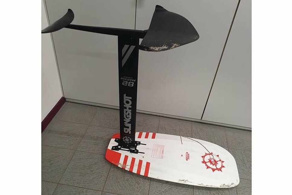 Die Polizei sucht den Eigentümer/die Eigentümerin dieses sogenannten Foilboards.