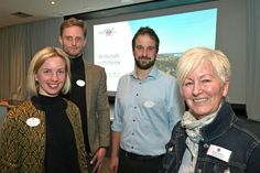 Freuten sich über reges Interesse und eine gut besuchte Veranstaltung: Die Vorstandsmitglieder der Wirtschaftsvereinigung Malente (WVM) Schatzmeisterin Christina Buchwald, Vorsitzender Jonas Stockel, 2. Vorsitzender Hinnerk Frahm und die stellvertretende Bürgermeisterin Gudrun Förster (v. l.).