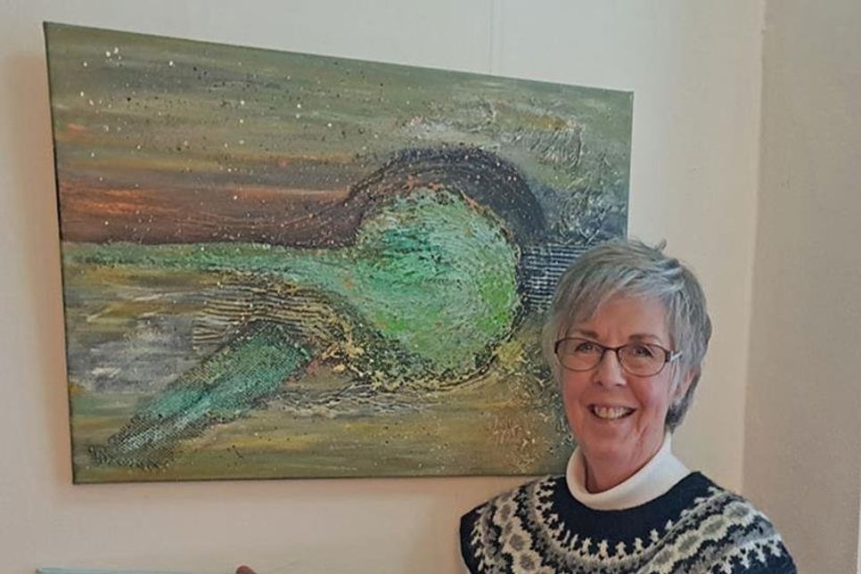 Fjola Jonsdottir sammelte erste Erfahrungen im experimentellen Malen. Fotos: Winkler