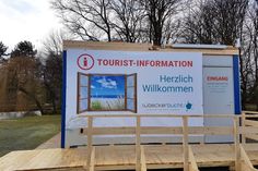 Die Tourist-Information Scharbeutz ist vorübergehend in einen Büro-Container gezogen.  (Copyright www.luebecker-bucht-ostsee.de).