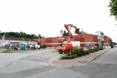 Sobald der Förderbescheid vorliegt, schließt sich als städtische Baumaßnahme die Neugestaltung des ZOBs und des Bahnhofsvorplatzes mit Fahrradparkhaus an.