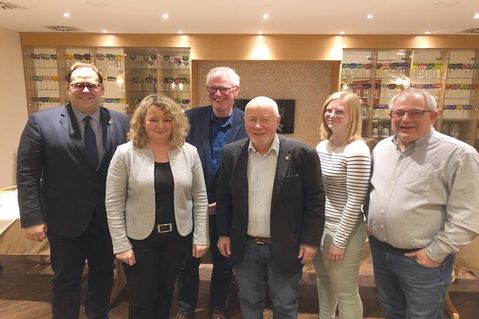 Sind stolz auf das gelungene Folklore-Festival 2019: Mirko Spieckermann, Barbara Helbach, Uwe Muchow, Sönke Sela, Kristina Witt und Dirk Helbach (v. lks.).