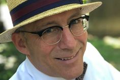 Der Bestseller-Autor Ewald Arenz ist am 7. September zu Gast bei „Buchstabe am Markt“.