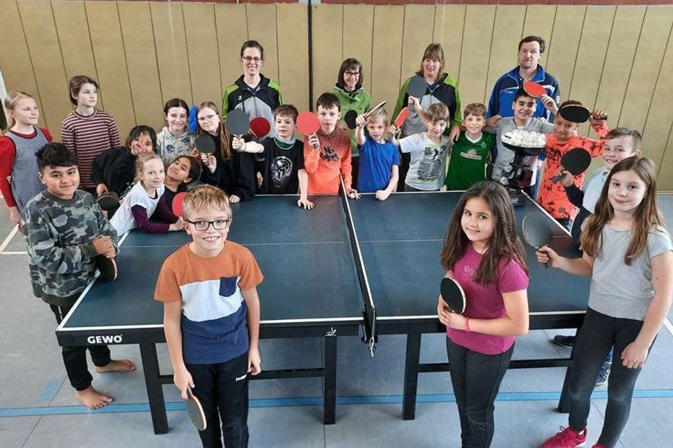 ESV und Tischtennisverband begeisterten Grundschüler für ihren Sport.