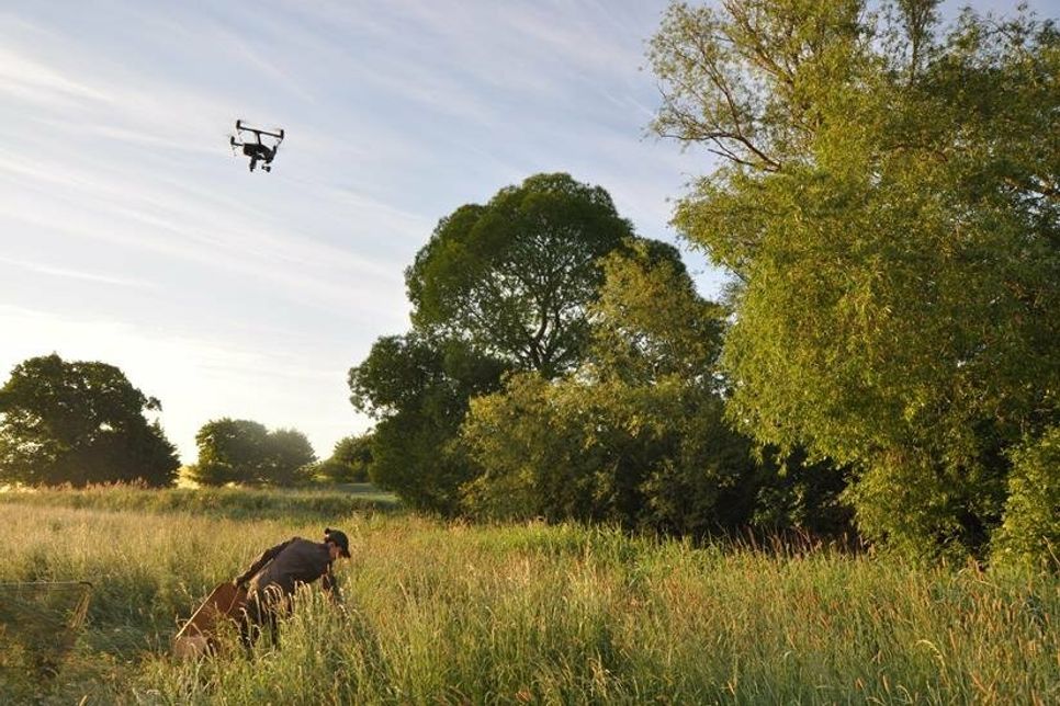 Mit dem Einsatz der Drohne können nicht nur Kitze, sondern auch Nester von Bodenbrütern gerettet werden.