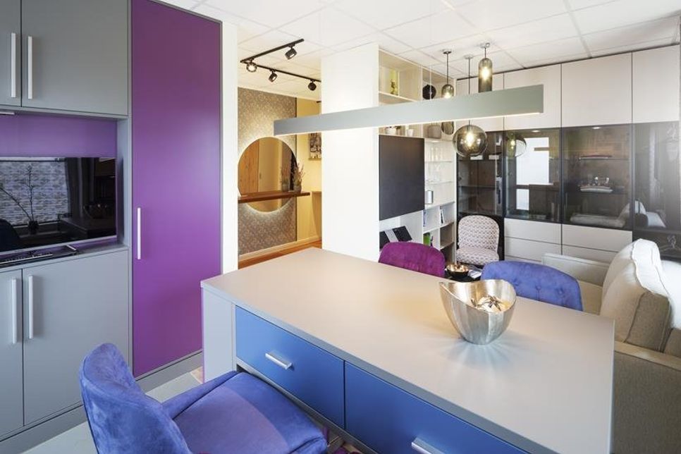 Alles an seinem Platz: Wie man kleine Wohnflächen optimal nutzen kann und dazu noch geschmackvoll einrichtet, kann man hautnah im Micro-Appartement erleben.