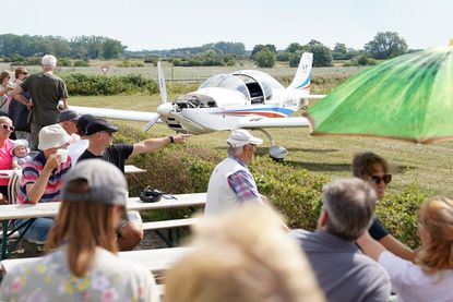 Diesem Flugzeug konnte man unter die Haube schauen, was sich die Gäste nicht entgehen ließen.