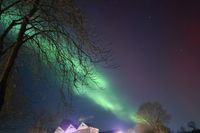 Polarlichter zogen wie eine Welle über Pelzerhaken und ließen den Himmel geheimnisvoll leuchten.