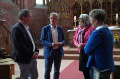 Begutachteten gemeinsam die Sanierungsmaßnahmen im Kloster (v. lks.): Bürgermeister Sebastian Rieke, Dr. Thorsten Sadowsky (Stiftung Landesmuseen Schloss Gottorf), Ministerin Dr. Dorit Stenke und Sabine Höft-Dammer (Förderkreis Kloster Cismar).