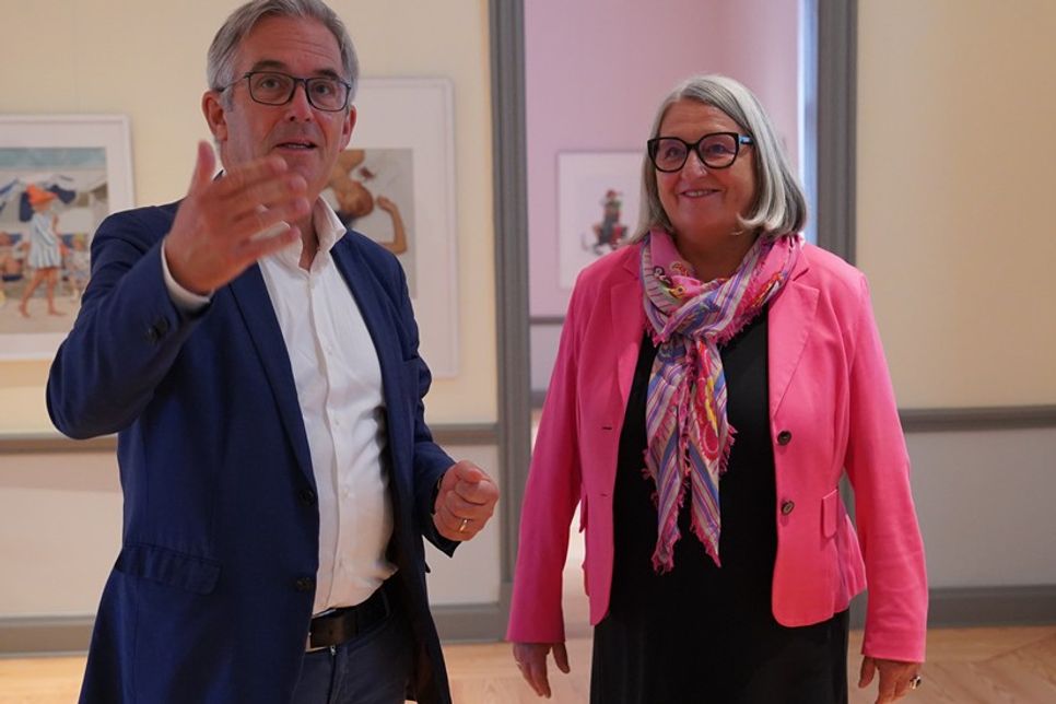 Dr. Thorsten Sadowsky präsentierte Ministerin Dr. Dorit Stenke die Modernisierungsmaßnahmen.