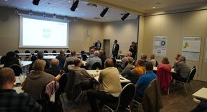 Zahlreiche interessierte Bürgerinnen und Bürger informierten sich im Haus der Begegnung über die Ergebnisse der kommunalen Wärmeplanung und die Möglichkeiten einer künftig klimafreundlichen Wärmeversorgung in Lensahn.