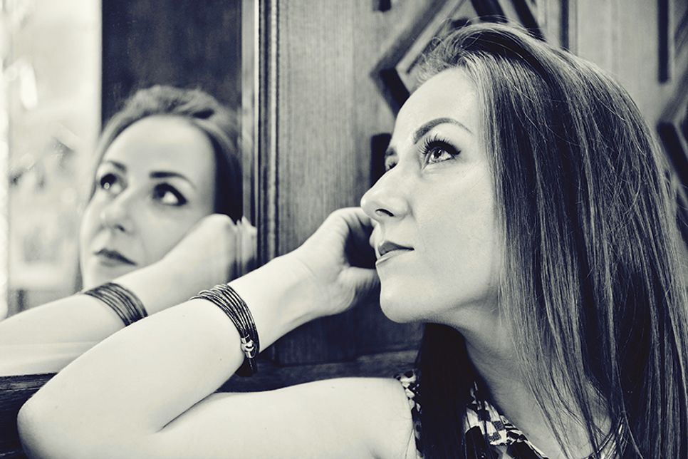 Solistin Donata Jan wuchs in einer Musikerfamilie in Litauen auf. Ihre Mutter ist Komponistin der modernen Klassik, ihr Vater spielt im litauischen Symphonieorchester die Trompete.