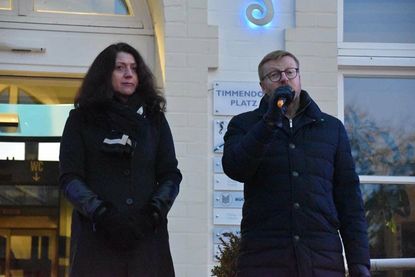 Scharbeutzer Bürgermeisterin, Bettina Schäfer, und Bürgermeister der Gemeinde Timmendorfer Strand, Sven Partheil-Böhnke.