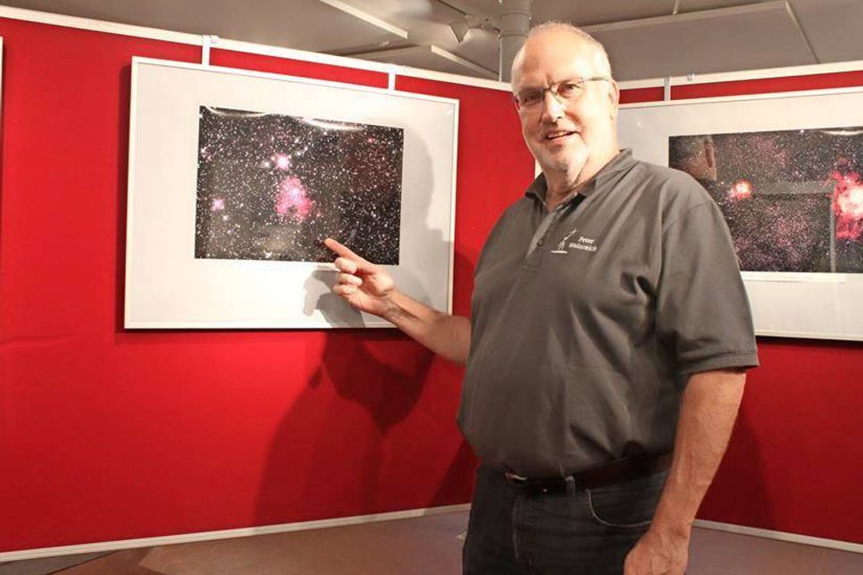 Physiker und Astronom Peter Weinreich stellt faszinierende Sternenbilder aus.