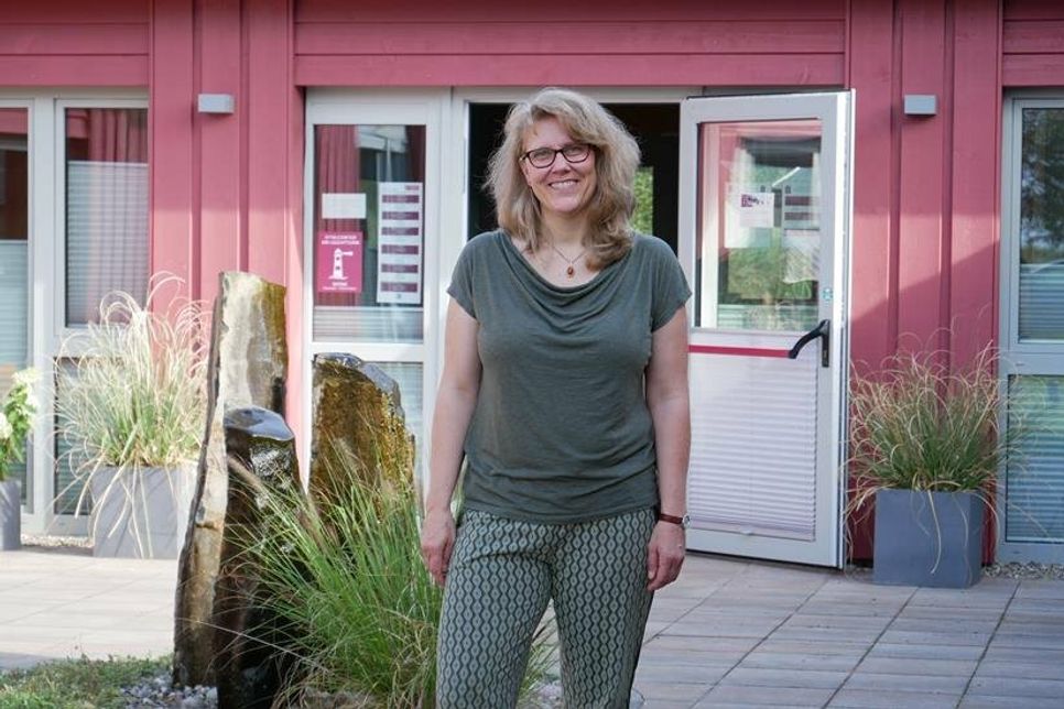 Reiki-Lehrerin und Systemische Coachin Christina Griesel hat durch Reiki selbst zu mehr Leichtigkeit gefunden. Das möchte sie an ihre Kunden und Kundinnen gerne weitergeben.