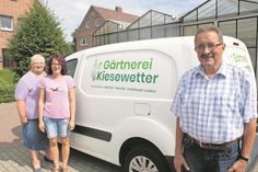 Angelika mit Kim und Dieter Kiesewetter (v. lks.).
