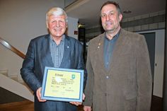 Andreas Hagen (lks.) mit seinem Nachfolger Burkhard Glaser. Beide traten 1986 gemeinsam in den SC Cismar ein.