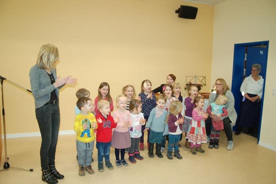 Sie brachten richtig Spaß in den Neujahrsempfang: die Kinder vom AWO-Jugendhaus und ihre Musikerzieherinnen.