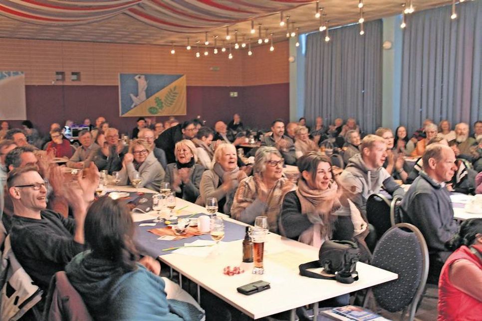 Das Publikum feierte seine Stars auf der Bühne.