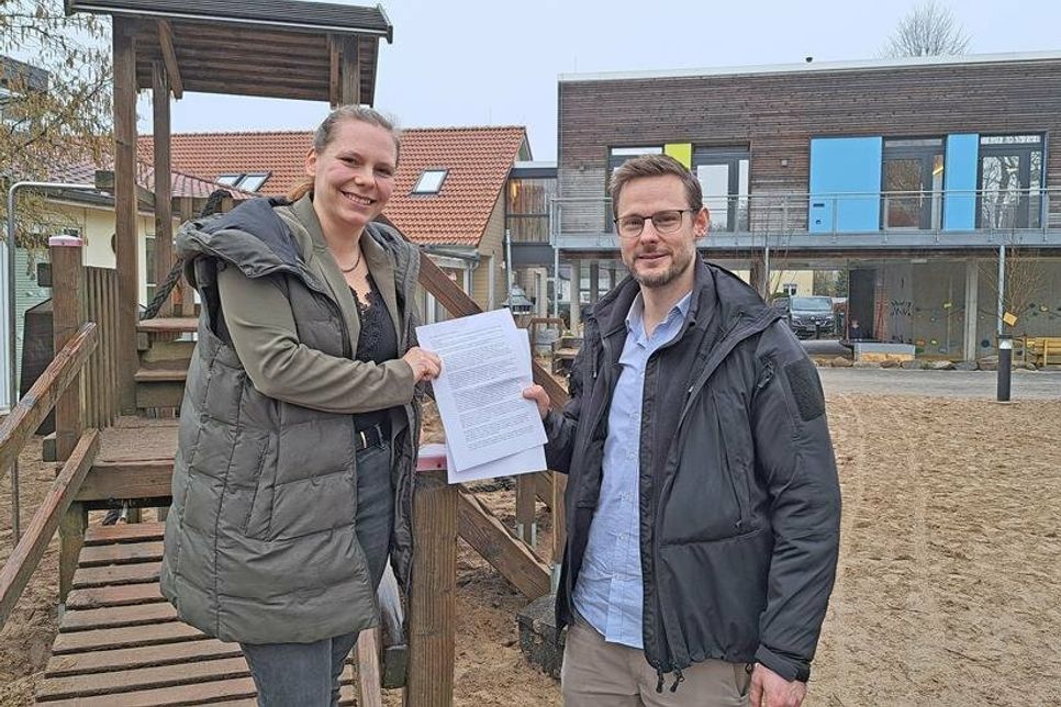Franziska Görtz und Jan Kohzer gehören zu den Eltern, die den offenen Brief zur Kita-Situation verfasst und am heutigen Mittwoch an Verantwortungsträger aus Land, Kreis und Kommune verschickt haben.