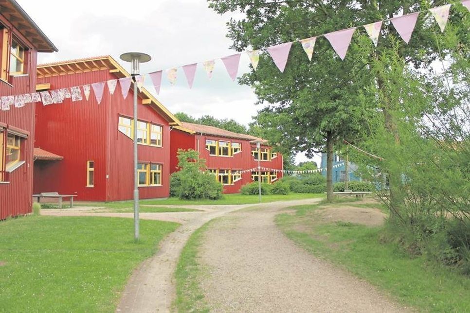 Juni: Waldorfschule Ostholstein feiert 30-jähriges Bestehen +++ Perfekte Segelbedingungen beim Neustadt-Cup: Knapp 50 Yachten lieferten sich spannende Rennen +++ Gute Laune beim Konzert-Hopping in Neustadt +++ Der Schlager lebt: Partystimmung bei „Schlager am Meer“ in Rettin