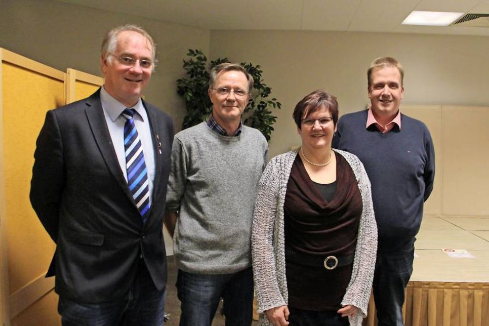 Großer Verein, kleiner Vorstand: 1. Vorsitzender Jan-Eric Hertwig und Kassenwart Jan Schumacher mit der wiedergewählten 2. Vorsitzenden Christa Kautz-Stender und dem neuen Schriftführer Hagen Garms (v. lks.).