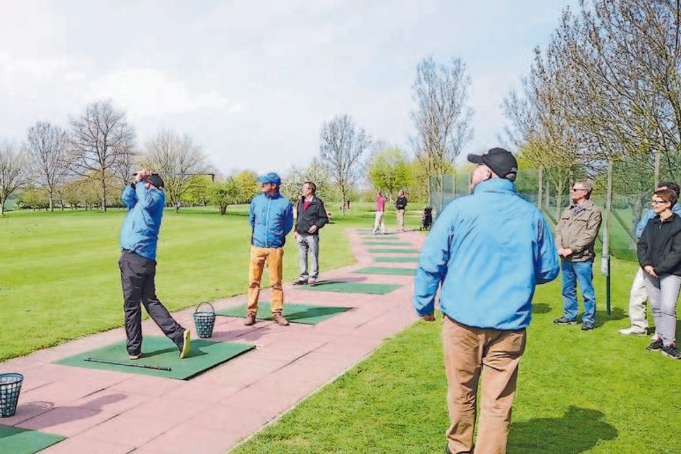 Profis geben Tipps für den richtigen Schwung.