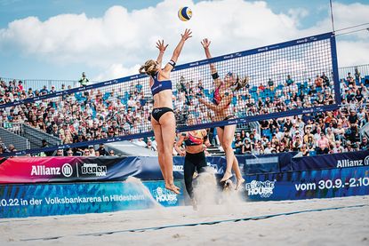 Am Donnerstag starten die Matches um die Deutschen Meisterschaften im Beachvolleyball.