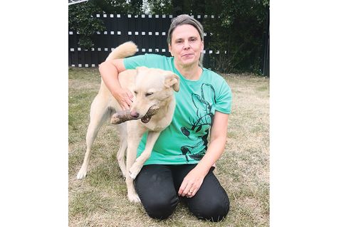 Die Ratekauerin Manuela Friedrich ist Tierliebhaberin durch und durch. Vor sechs Jahren hat sie „Lonsis Herzbewohner Stiftung“ gegründet, die vor allem viele Hunde und Katzen vor dem sicheren Tod bewahrt hat.