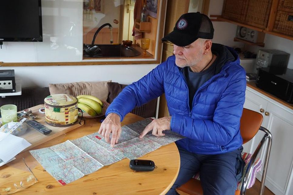 Akribisch bereitet Manuel Stemmer seine Touren vor.
