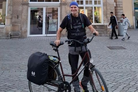 Manuel Stemmer bei einem Zwischenstopp in Celle.