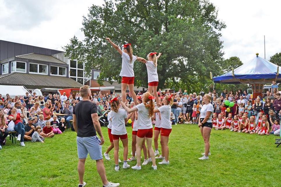 Am 1. September wird die Wiese rund um das Ahrensböker Rathaus zu einem Treffpunkt für Kinder und ihre Familien.