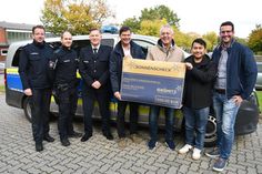 Jan Revenstorf - Leiter der Freiwilligen Feuerwehr Grömitz -, Björn Burkhardt - Polizeistation Grömitz -, Thomas Wolff - Leitender Kriminaldirektor der Polizeidirektion Lübeck -, Prof. Dr. Thorsten Langer - Leiter der pädiatrischen Onkologie und Hämatologie am Universitätsklinikum Schleswig-Holstein (UKSH) -, Manfred Wohnrade, Thuan Nguyen und Jan Femerling - Tourismusservice Grömitz (v. lks.).