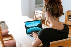 Achtung: Der Esstisch gilt grundsätzlich nicht als steuerlich absetzbares Arbeitszimmer.