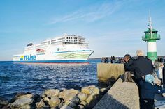 Am 20. April lief die neue „Nils Holgersson“ erstmals in Travemünde ein und wurde von zahlreichen Zaungästen Willkommen geheißen.