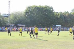 Ein Muss für jeden Fußballfan. Die Traditionsmannschaften von Borussia Dortmund, vom FC St. Pauli und die Gastro Kicker spielen beim 14. Benefiz-Turnier für krebskranke Kinder.
