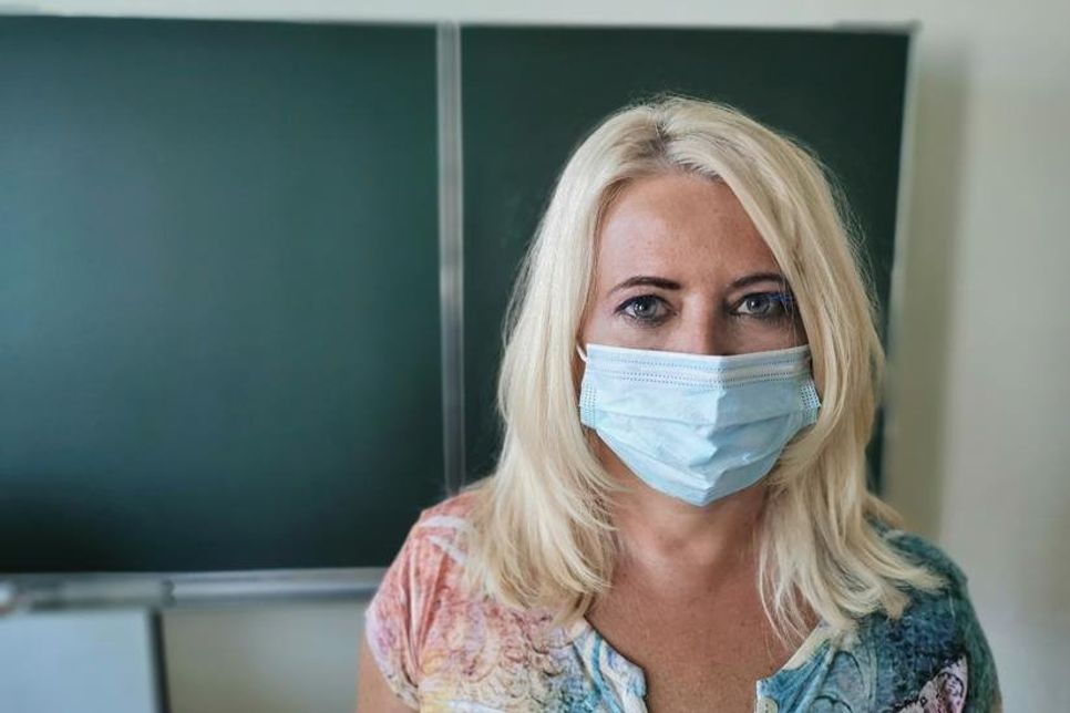 Betretungsverbot in Schulen und Mund-Nase-Bedeckung für Erzieher sind Kernpunkte der Allgemeinverfügung.