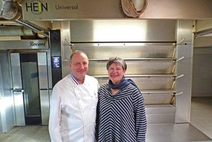 Jetzt ist der Ofen auch aus, macht aber nichts, denn ganz im Gegensatz zu Samstagnacht ist schon alles fertig…