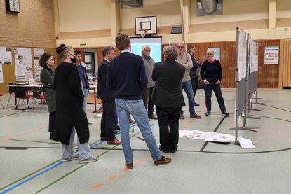 Die Fachjury diskutierte in der Sporthalle der Grundschule über fünf Stunden.