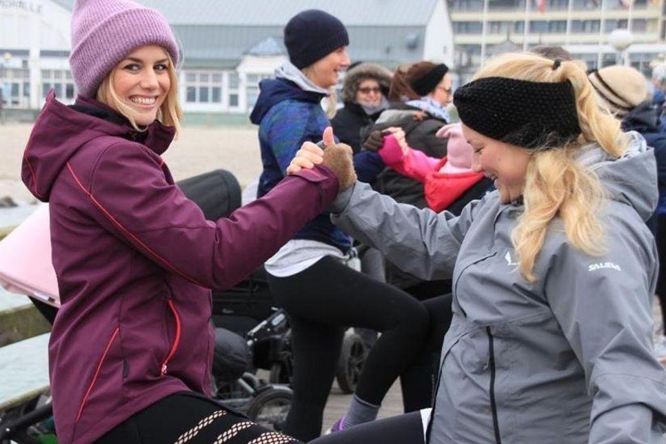 Als „mega anstrengend“ bezeichnete Sandra Kuhn das Workout auf der Promenade, Seebrücke und am Ostseestrand.