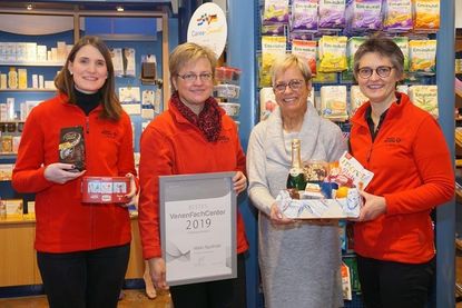 Larissa Rönfeldt, Anja Stormer (Venenfachberaterinnen), Astrid Aeberlin, Sigrid Hering (v. lks.).