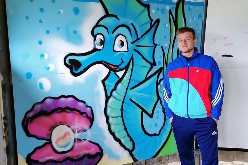 Der Graffiti-Künstler Linus Kalbitz hat unter anderem Kindergärten und Schulen gestaltet.