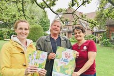 Die Veranstalter freuen sich auf ein gelungenes Folk-Fest. Von links nach rechts: Anke Rädel, Malente Tourismus- und Service GmbH; Joachim Krämer; Kathrin Dehn-Schumacher, Hof Radlandsichten.