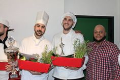 Sie machten den 1. Platz: Adrian Salas vom Carat Golf &amp; Sporthotel und Joaquin Del Pino Pacios vom Strandhotel mit Dozent Jack Lord Kyeremanteng (v. lks.).