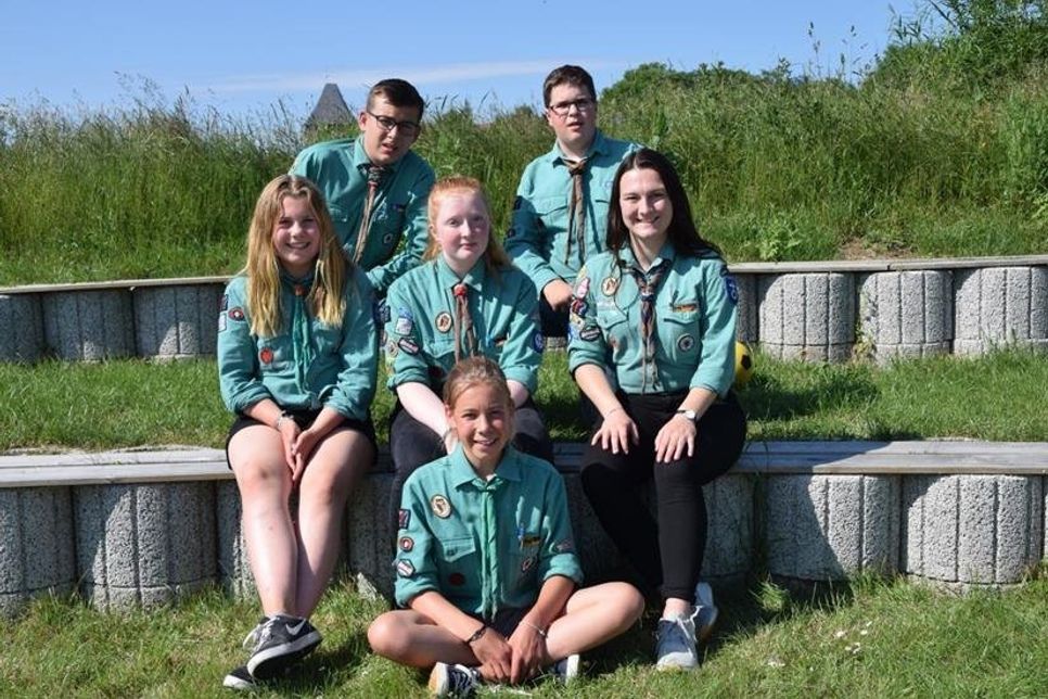 Johann Langbehn, Collin Pemöller (hinten v. lks.), Hanna C. Mißling, Stine Piening, Nina Nissen (Mitte v. lks.), Merle Rathke (vorne).