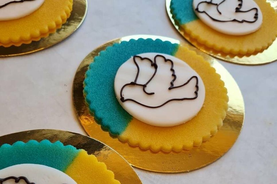 Für jedes verkaufte Marzipan mit der Friedenstaube werden 100 Prozent des Erlöses, also 3 Euro, gespendet.