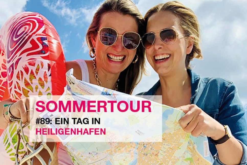 Die reporter-Redakteurinnen Gesche Muchow (lks.) und Kristina Kolbe sind mit ihrem Podcast „Ostsee-Perlen“ heute in Heiligenhafen unterwegs.