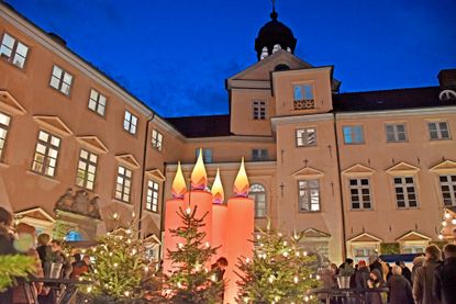 So schön soll es auch in diesem Jahr im Innenhof des Schlosses leuchten.